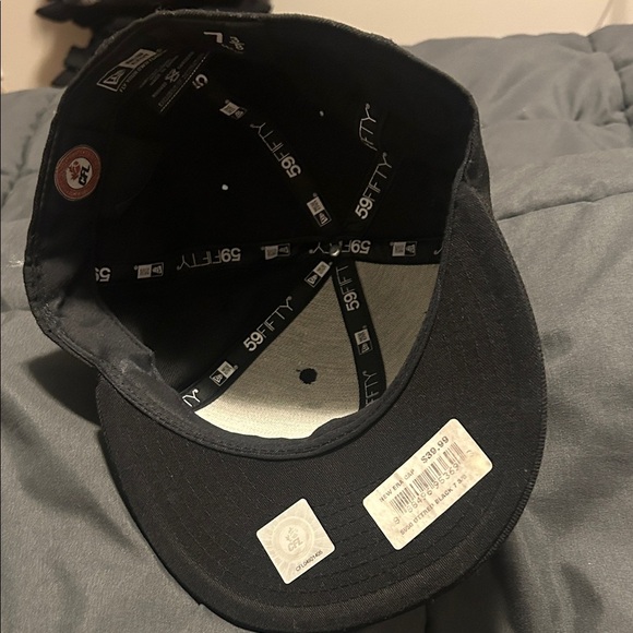 New Era Black Redblacks 59FIFTY Cap - Picture 2 of 6